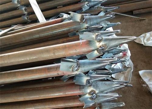 鸡冠管棚钢花管