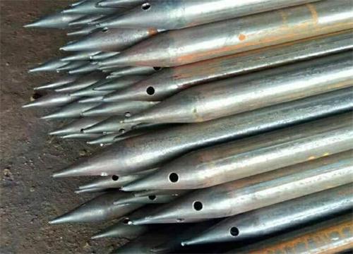 鸡冠隧道钢花管现货